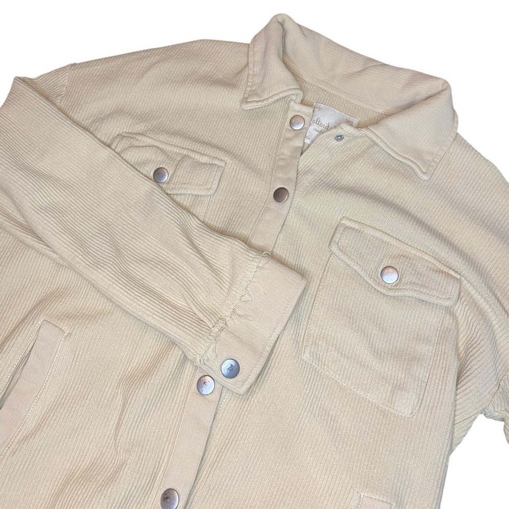 Altar’d State Shacket Top Women’s M Taupe Tan Oversized Snap Pockets Fall Winter